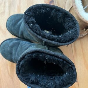 Girls black Ugg